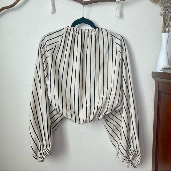 Bebe Twill Stripe Balloon Sleeve 2 Piece Bolero Set - Picture 12 of 14